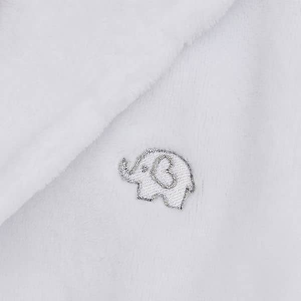 Elefant brodert på brystet