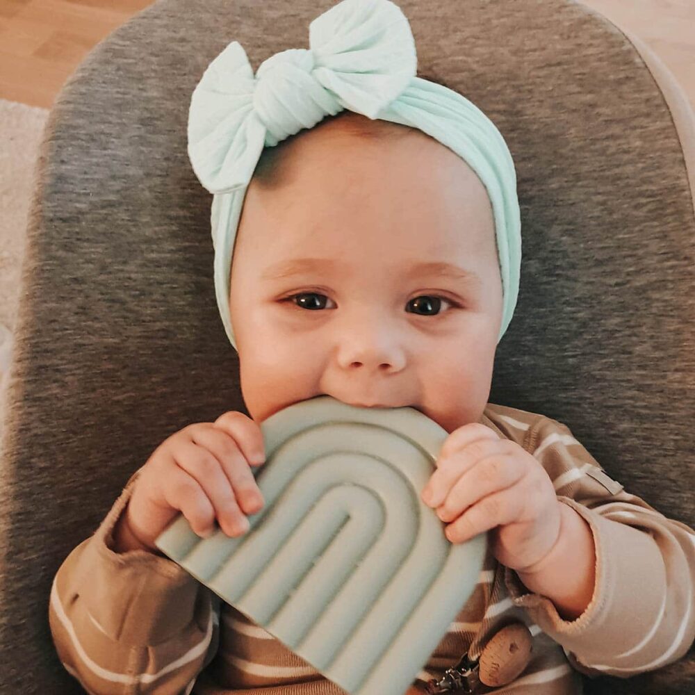 Mintgrønt hårbånd til baby – Nordic Rainbow