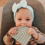Mintgrønt hårbånd til baby – Nordic Rainbow
