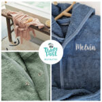 Barnebadekåpe i frotté med brodert navn, Teddypost