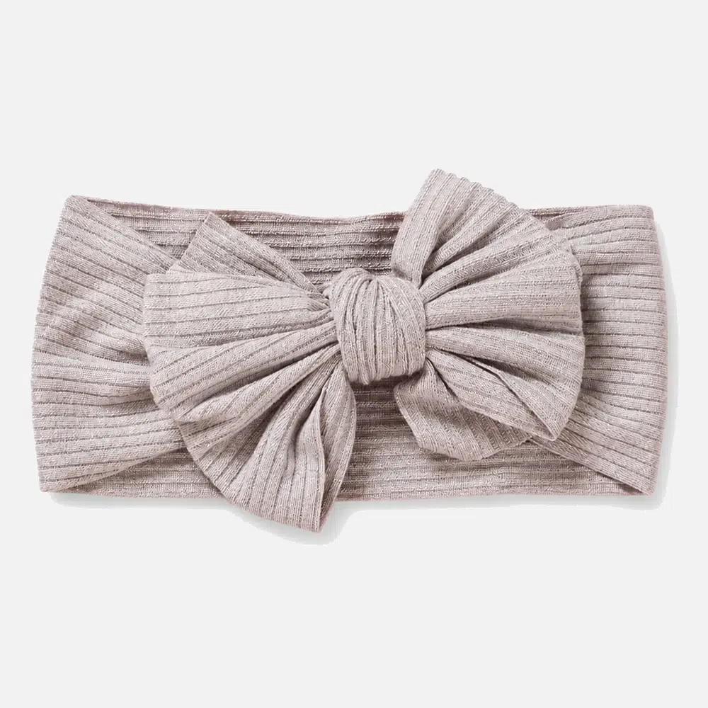Light grey headband for baby ribbed Lysegrått ribbestrikket hårbånd til baby
